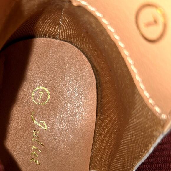 Julian Hakes 7 Burgandy Women's Chelsea Ankle Boots 3 In. High Heel Zebra Stripe - Picture 5 of 6